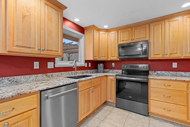 543 DELWICHE ROAD, Green Bay, WI 54302