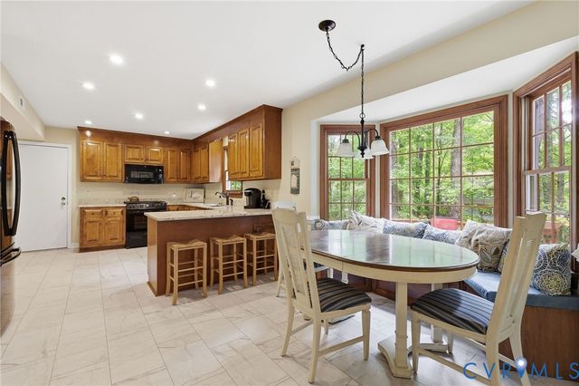 14310 Huntgate Woods Rd, Midlothian, VA 23112