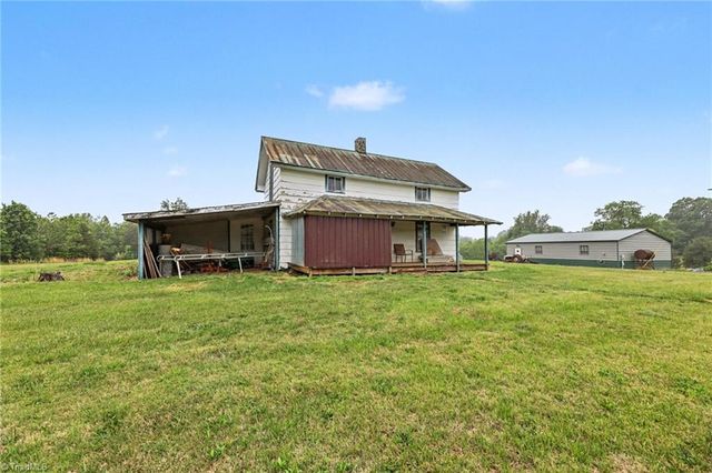 1369 Brims Grove Road, Pinnacle, NC 27043