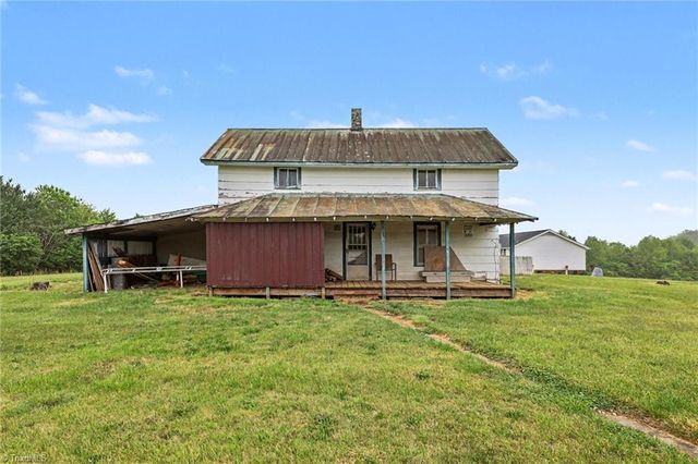 1369 Brims Grove Road, Pinnacle, NC 27043