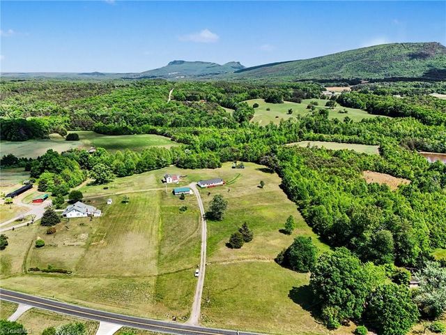 1369 Brims Grove Road, Pinnacle, NC 27043