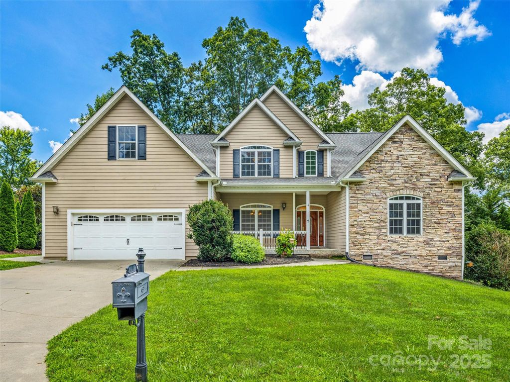 9 Foggy Glen Drive, Arden, NC 28704