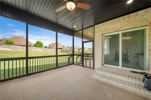 1410 Tuscany Drive, Centerton, AR 72719