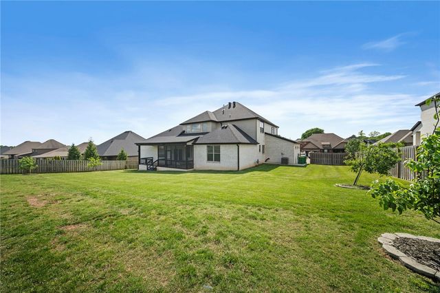 1410 Tuscany Drive, Centerton, AR 72719