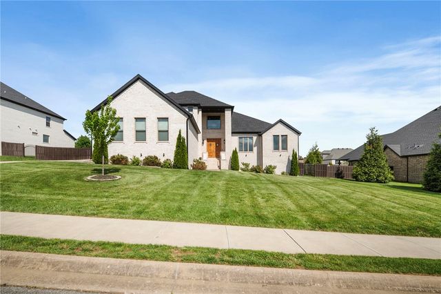 1410 Tuscany Drive, Centerton, AR 72719