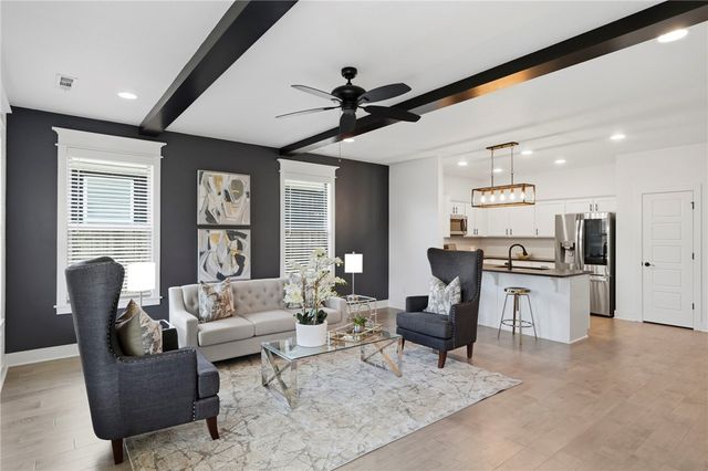 1706 W Broadway Place, Rogers, AR 72758
