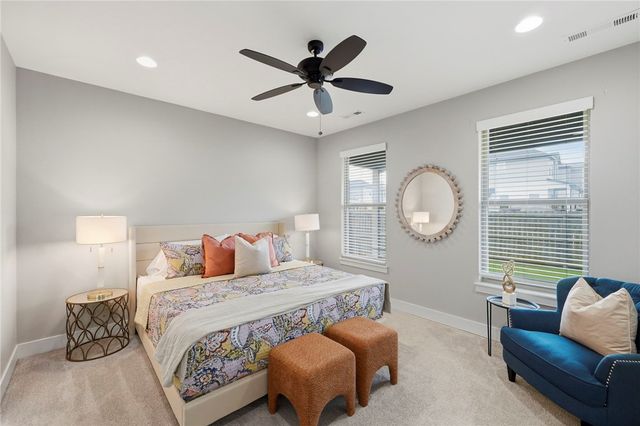 1706 W Broadway Place, Rogers, AR 72758