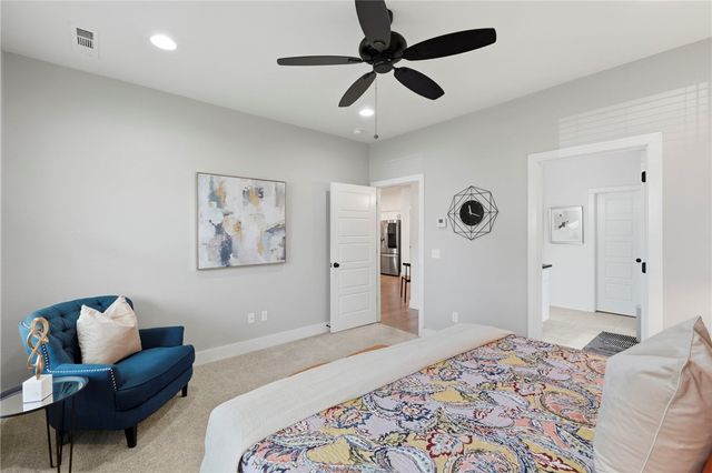 1706 W Broadway Place, Rogers, AR 72758