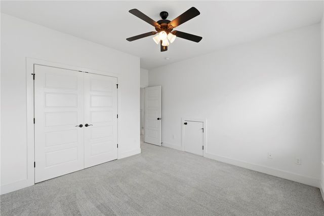 1706 W Broadway Place, Rogers, AR 72758