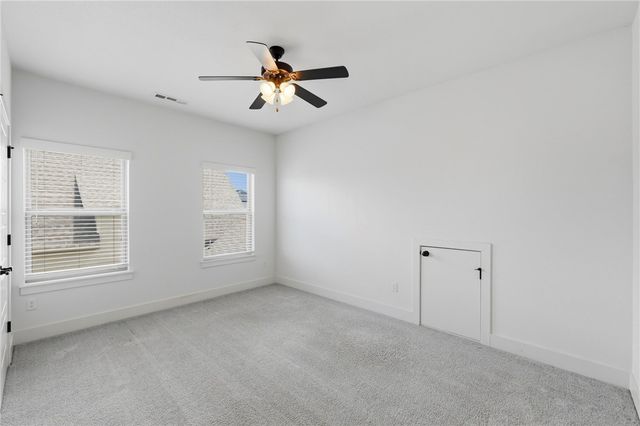 1706 W Broadway Place, Rogers, AR 72758