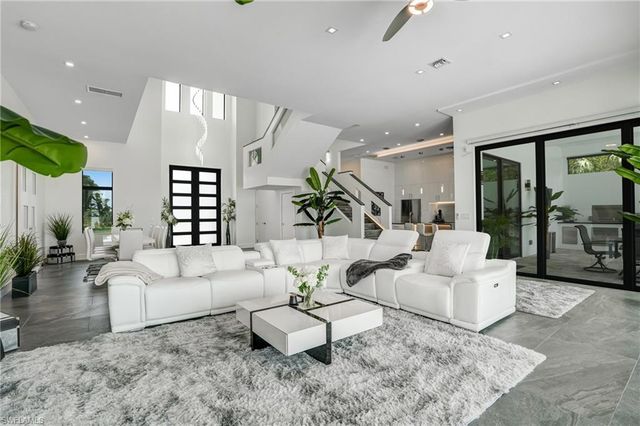 6390 River Club CT, North Fort Myers, FL 33917