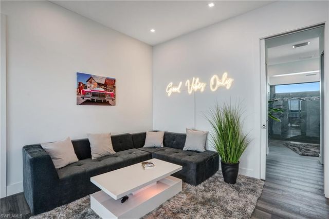 6390 River Club CT, North Fort Myers, FL 33917