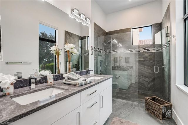 6390 River Club CT, North Fort Myers, FL 33917