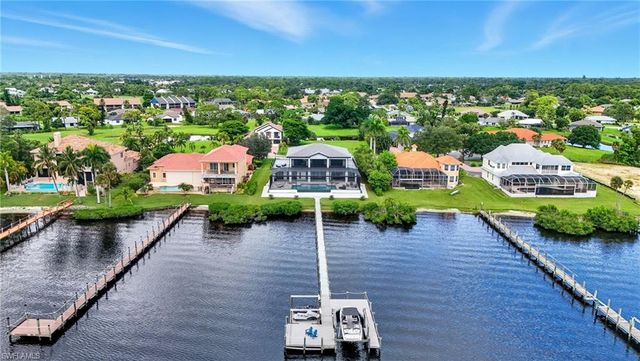 6390 River Club CT, North Fort Myers, FL 33917