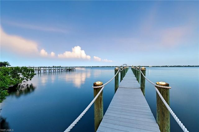 6390 River Club CT, North Fort Myers, FL 33917