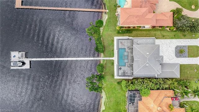 6390 River Club CT, North Fort Myers, FL 33917