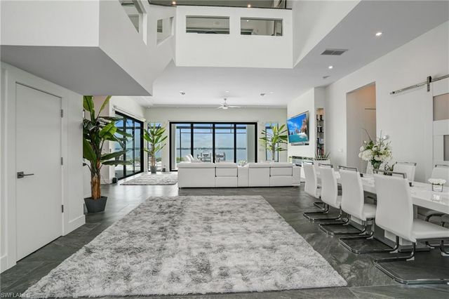 6390 River Club CT, North Fort Myers, FL 33917