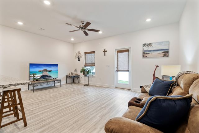 33 Sparrow Avenue, Santa Rosa Beach, FL 32459