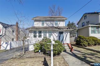 539 Kenwood Place, Teaneck, NJ 07666