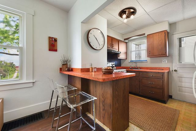 245 E Eugene St, Munhall, PA 15120