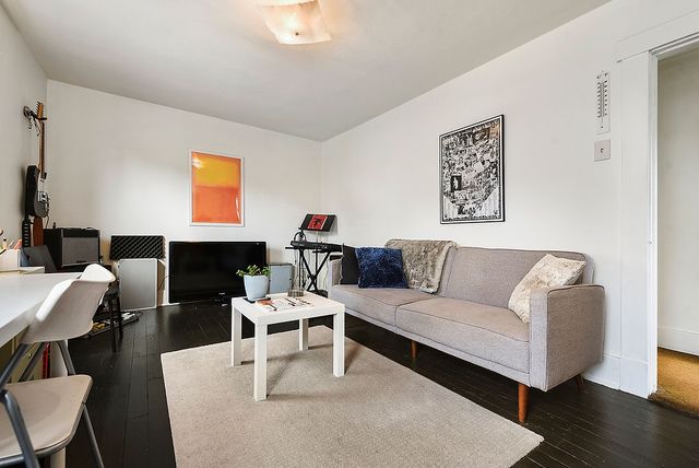 245 E Eugene St, Munhall, PA 15120
