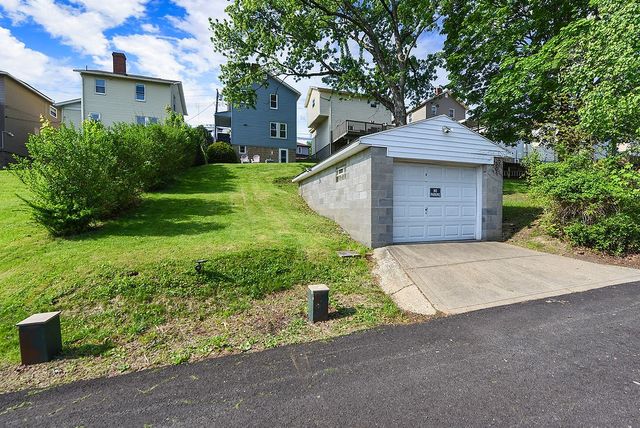 245 E Eugene St, Munhall, PA 15120