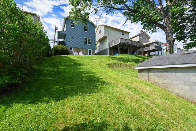 245 E Eugene St, Munhall, PA 15120
