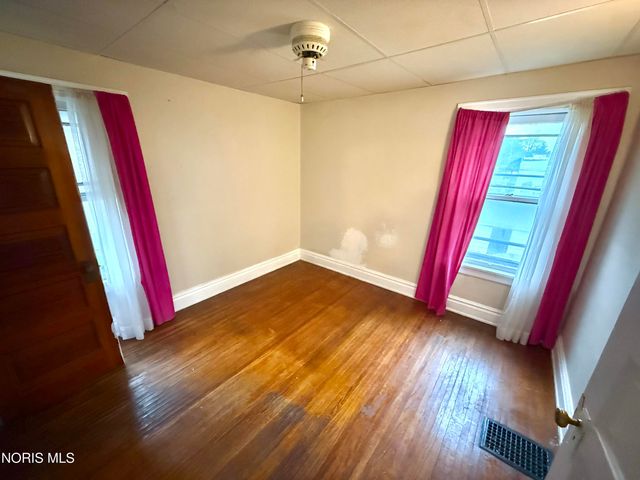 975 Woodland Avenue, Toledo, OH 43607
