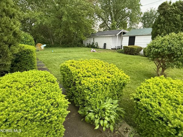 975 Woodland Avenue, Toledo, OH 43607