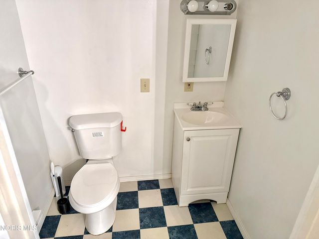 975 Woodland Avenue, Toledo, OH 43607