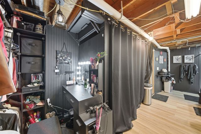 2601 E 40th Street, Des Moines, IA 50317