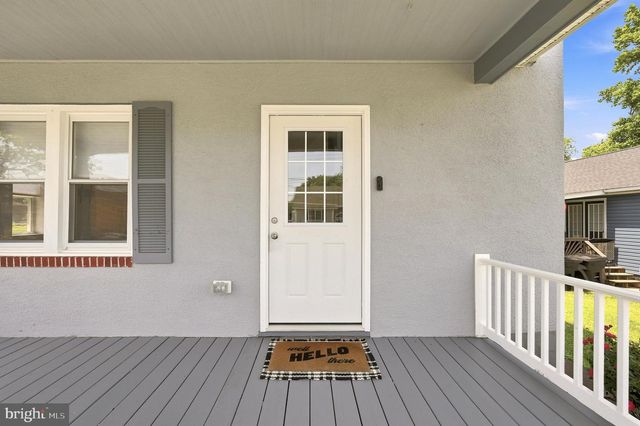 106 S GEORGE ST, Ranson, WV 25438