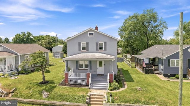 106 S GEORGE ST, Ranson, WV 25438