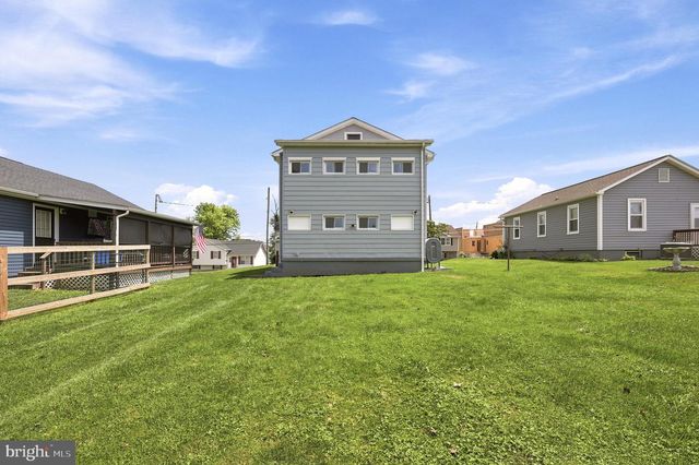 106 S GEORGE ST, Ranson, WV 25438