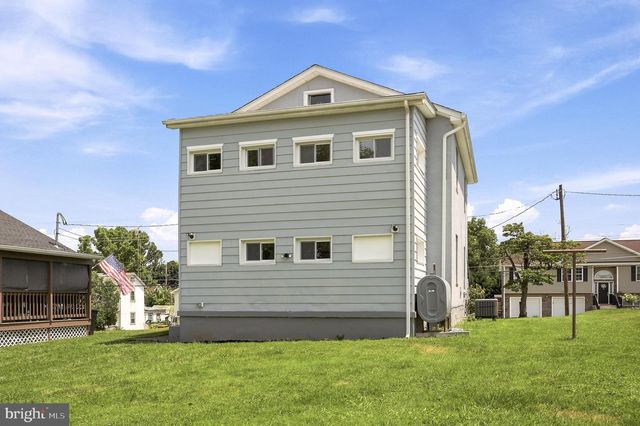 106 S GEORGE ST, Ranson, WV 25438