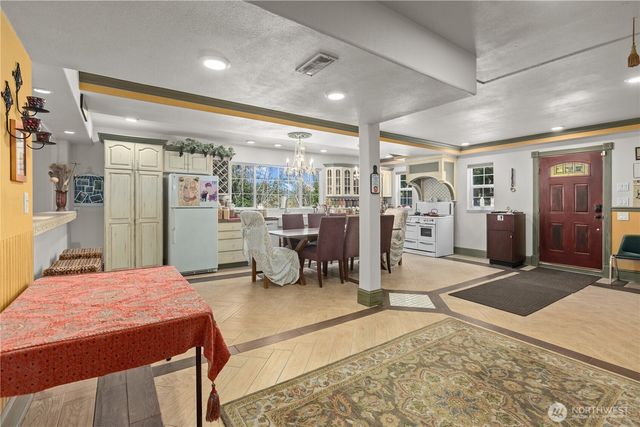 802 Milton Way, Milton, WA 98354