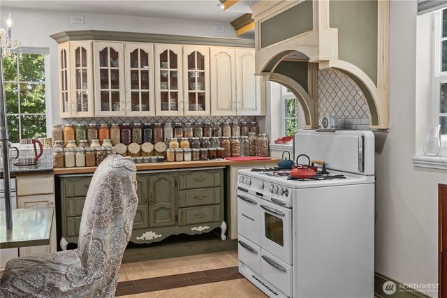 802 Milton Way, Milton, WA 98354