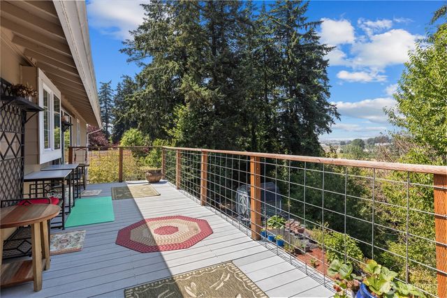 802 Milton Way, Milton, WA 98354