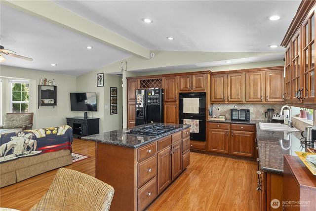 802 Milton Way, Milton, WA 98354