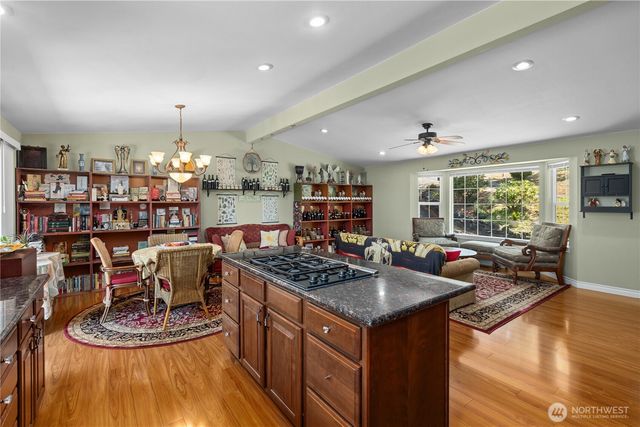 802 Milton Way, Milton, WA 98354
