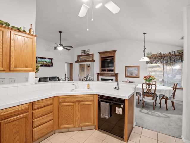 2669 Alamos Avenue, Clovis, CA 93611