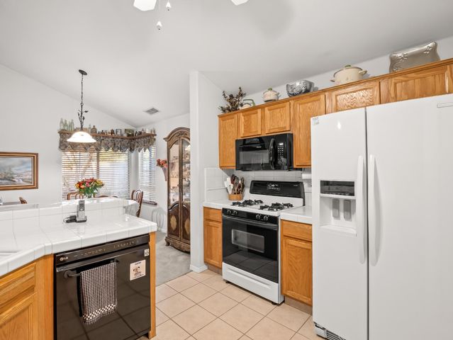 2669 Alamos Avenue, Clovis, CA 93611