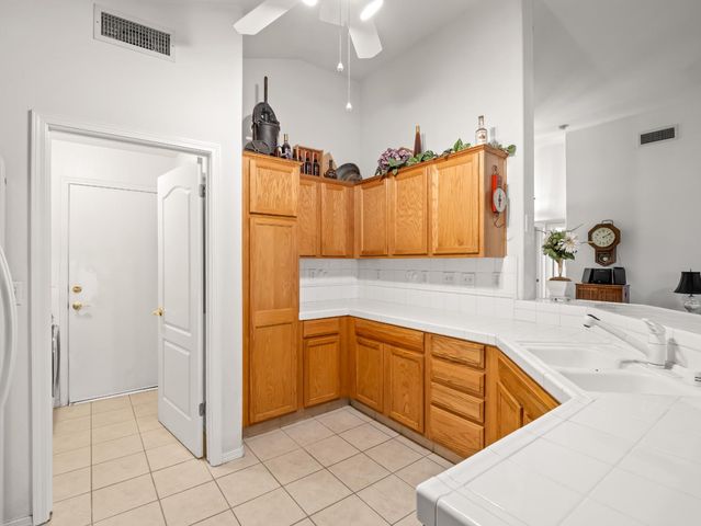 2669 Alamos Avenue, Clovis, CA 93611