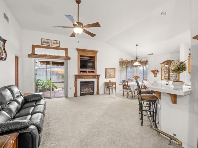 2669 Alamos Avenue, Clovis, CA 93611