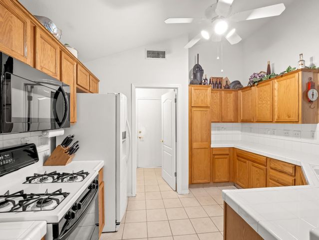 2669 Alamos Avenue, Clovis, CA 93611