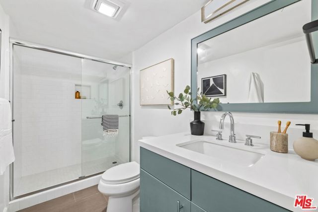 2700 E Cahuenga Boulevard 3204, Los Angeles, CA 90068