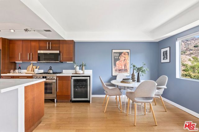 2700 E Cahuenga Boulevard 3204, Los Angeles, CA 90068