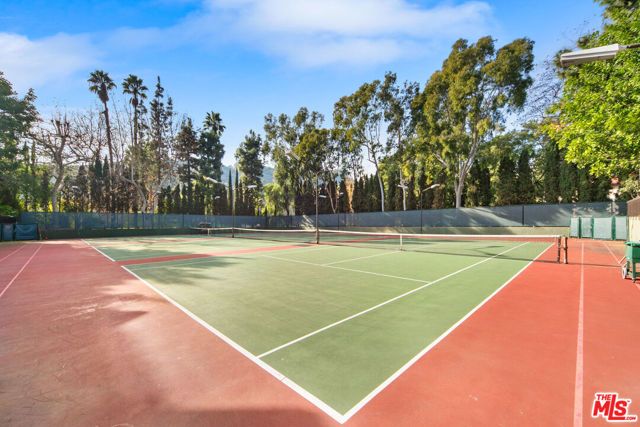 2700 E Cahuenga Boulevard 3204, Los Angeles, CA 90068