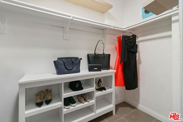 2700 E Cahuenga Boulevard 3204, Los Angeles, CA 90068