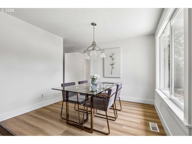 20305 Sw 70TH Ave, Tualatin, OR 97062